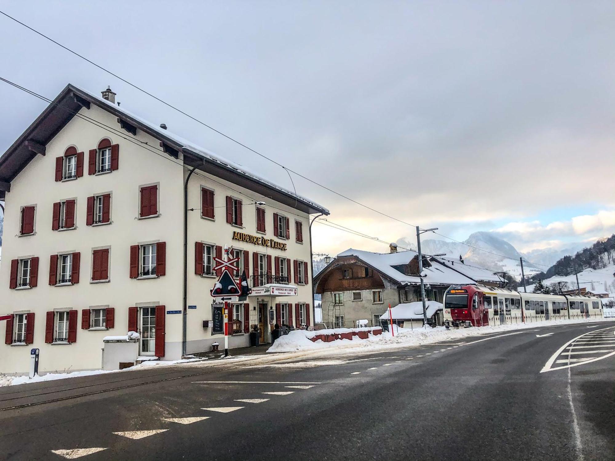 Auberge de l'Ange Albeuve Exterior foto