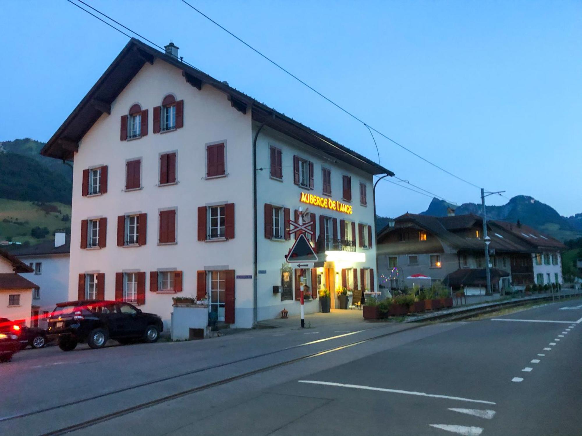 Auberge de l'Ange Albeuve Exterior foto